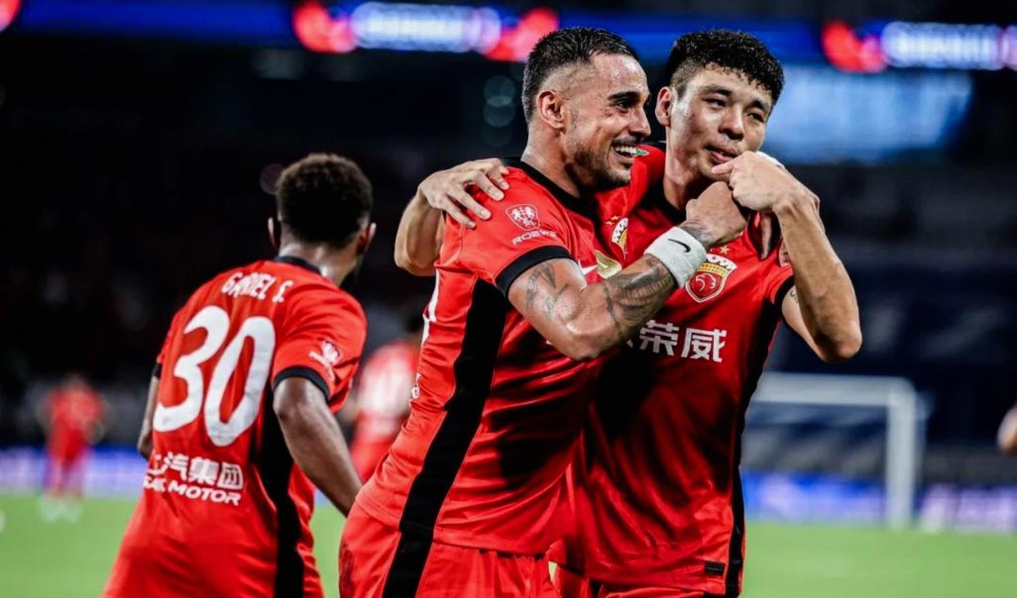 开云·体育官网太狠了！今夜上海申花官宣签约今晚本菲卡伤情更新，多特蒙德远射贴柱备战西甲的简单介绍